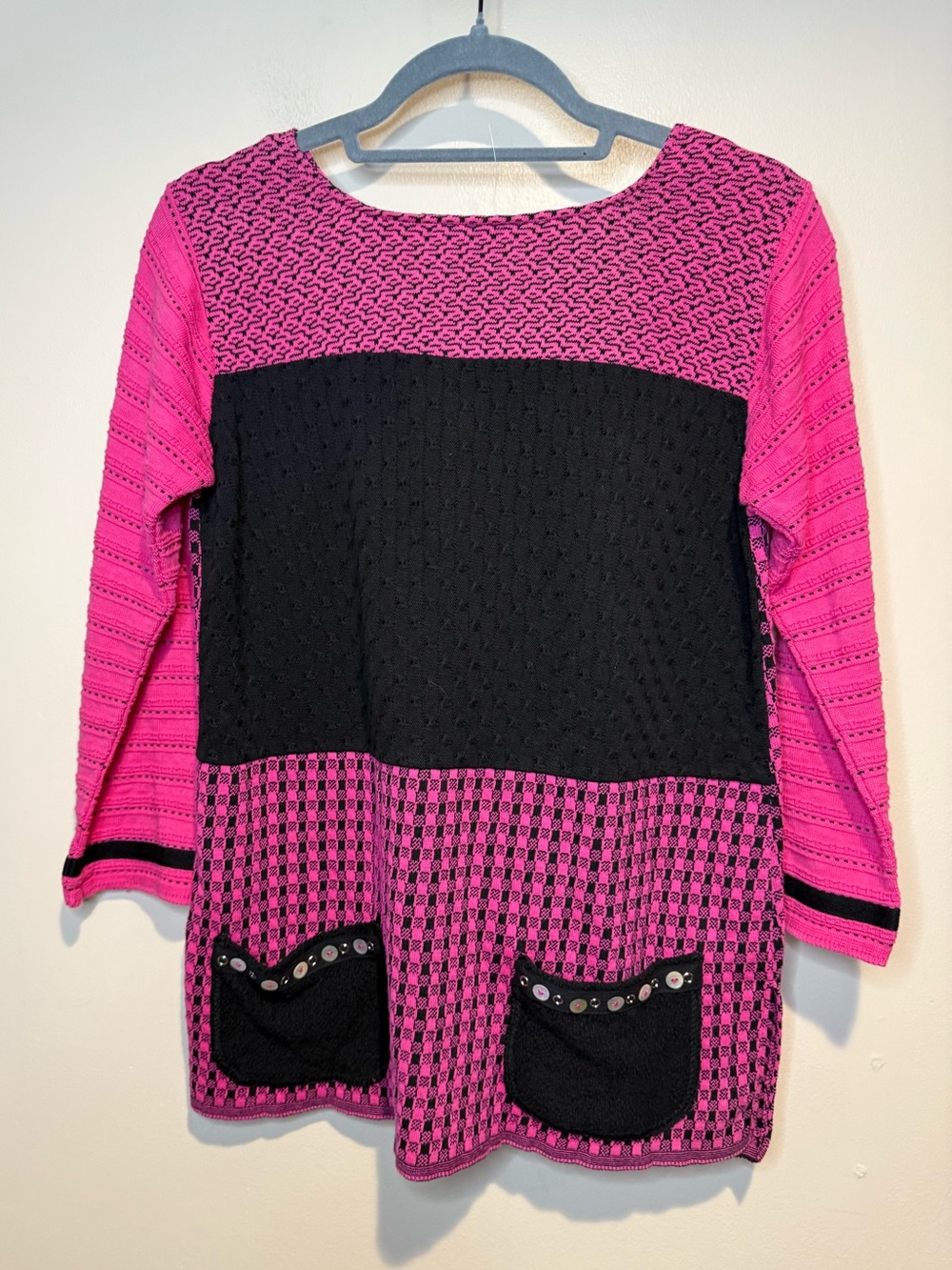 Margaret Winters Sweater Womens L black & pink checkered Tunic USA Made Artsy